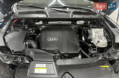 Внедорожник / Кроссовер Audi Q5 2021 в 