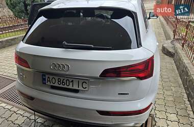 Внедорожник / Кроссовер Audi Q5 2021 в 