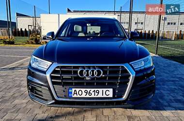 Позашляховик / Кросовер Audi Q5 2019 в Ужгороді