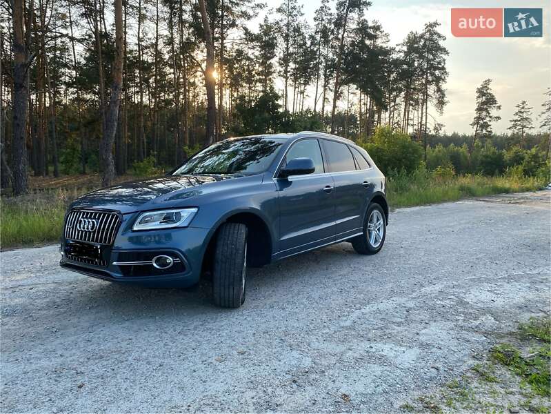 Внедорожник / Кроссовер Audi Q5 2015 в 