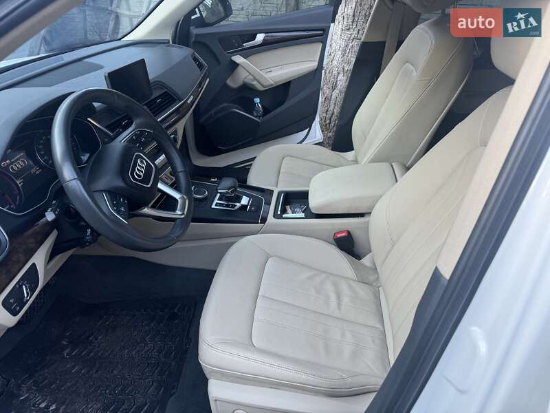 Внедорожник / Кроссовер Audi Q5 2019 в Киеве