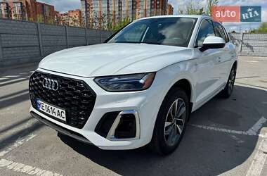 Позашляховик / Кросовер Audi Q5 2022 в Дніпрі