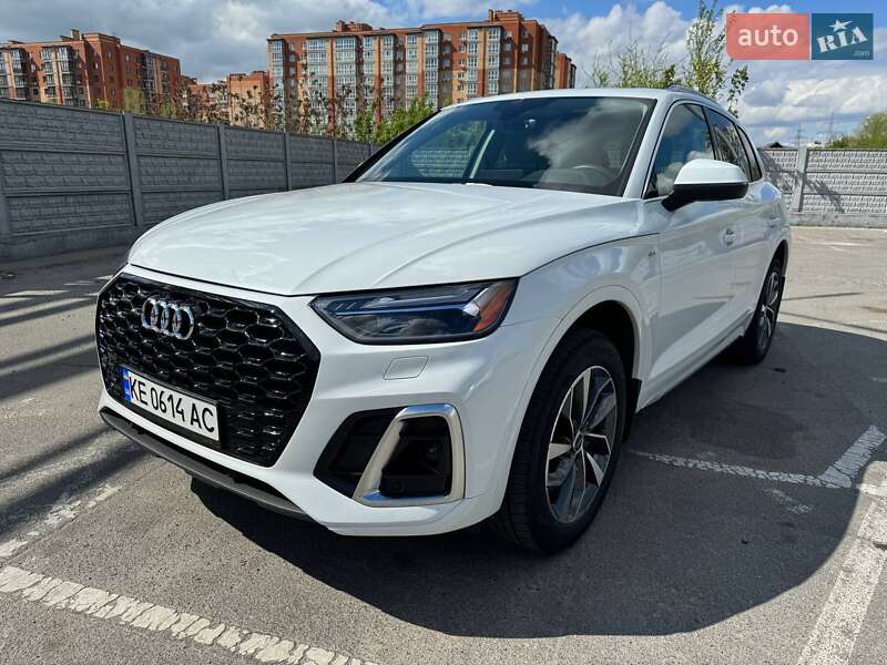 Внедорожник / Кроссовер Audi Q5 2022 в Днепре