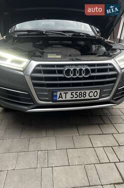 Внедорожник / Кроссовер Audi Q5 2018 в 