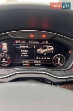 Внедорожник / Кроссовер Audi Q5 2018 в 