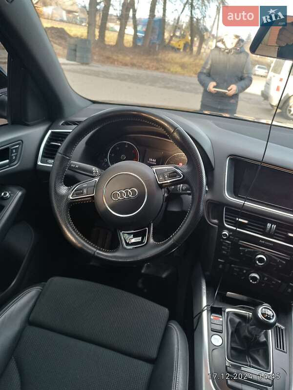 Позашляховик / Кросовер Audi Q5 2014 в Чернівцях
