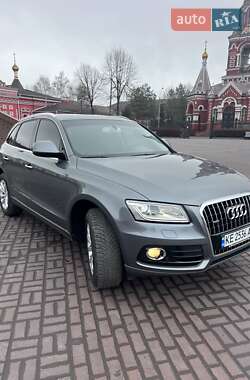 Внедорожник / Кроссовер Audi Q5 2015 в Каменском