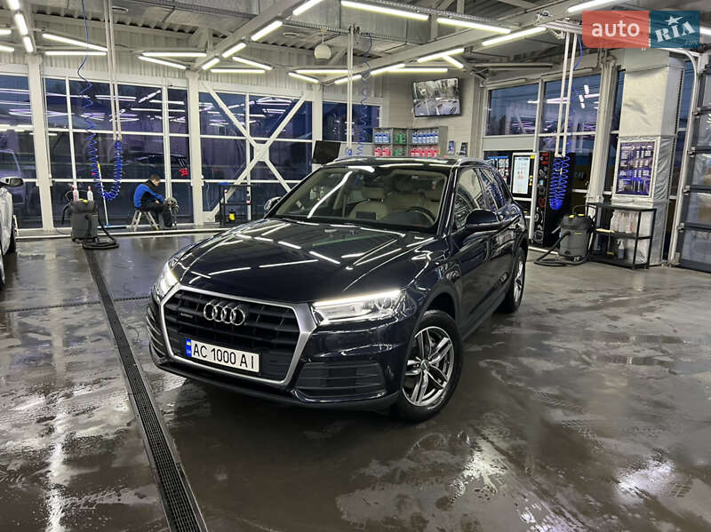 Внедорожник / Кроссовер Audi Q5 2018 в Луцке