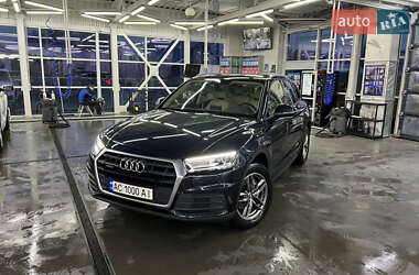 Внедорожник / Кроссовер Audi Q5 2018 в 