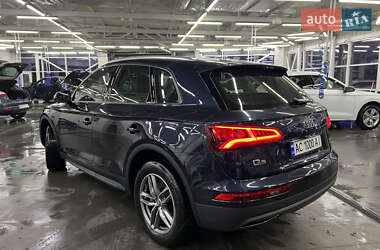 Внедорожник / Кроссовер Audi Q5 2018 в 
