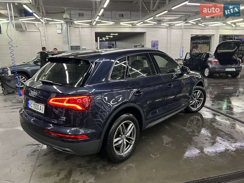 Внедорожник / Кроссовер Audi Q5 2018 в Луцке