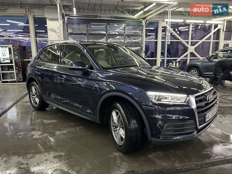Внедорожник / Кроссовер Audi Q5 2018 в Луцке