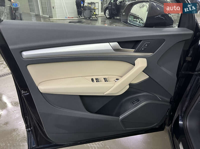 Внедорожник / Кроссовер Audi Q5 2018 в Луцке