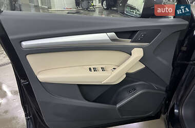 Внедорожник / Кроссовер Audi Q5 2018 в 