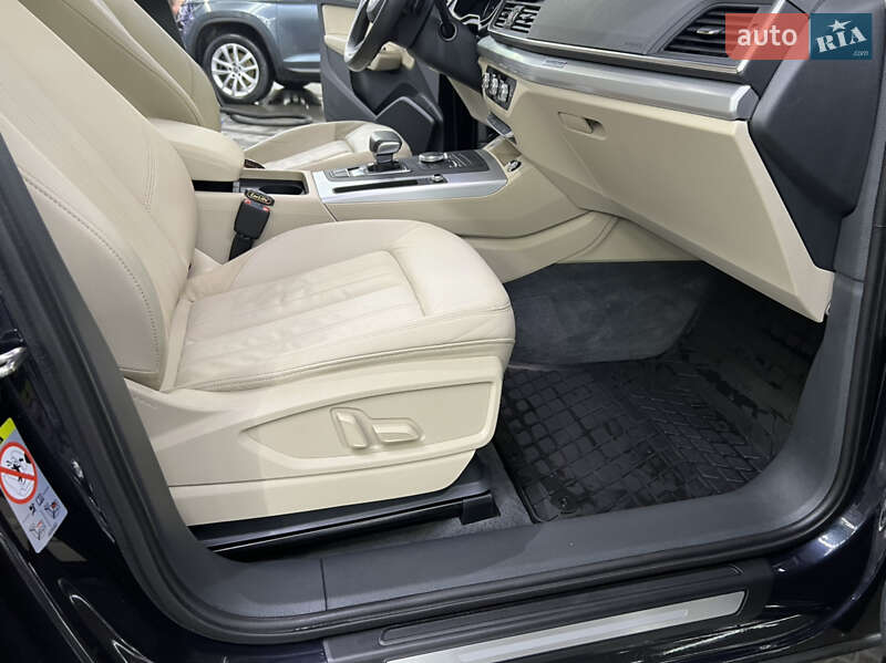 Внедорожник / Кроссовер Audi Q5 2018 в Луцке