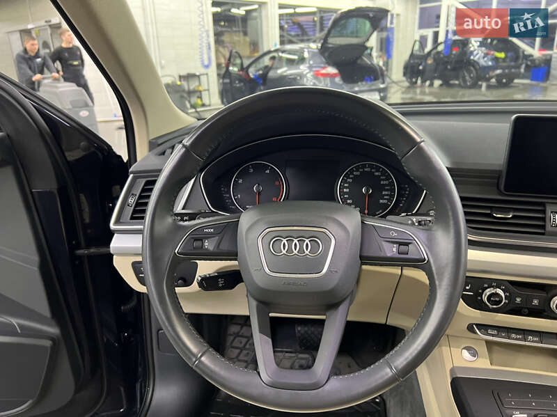 Внедорожник / Кроссовер Audi Q5 2018 в Луцке