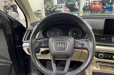Внедорожник / Кроссовер Audi Q5 2018 в 