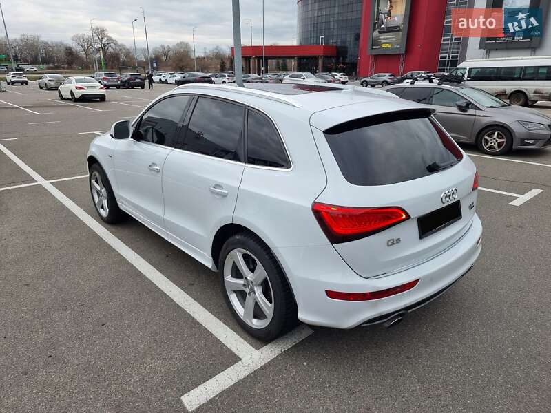 Внедорожник / Кроссовер Audi Q5 2015 в Киеве
