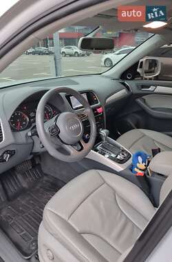 Внедорожник / Кроссовер Audi Q5 2015 в 