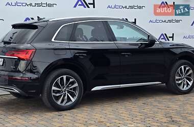Позашляховик / Кросовер Audi Q5 2021 в 