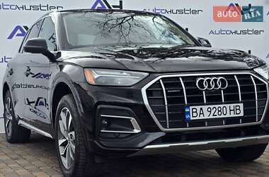 Позашляховик / Кросовер Audi Q5 2021 в 
