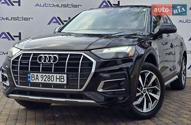 Позашляховик / Кросовер Audi Q5 2021 в 