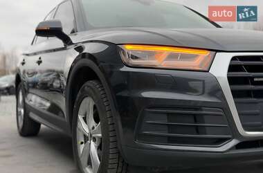 Внедорожник / Кроссовер Audi Q5 2018 в 