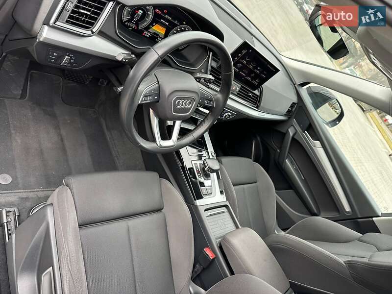 Внедорожник / Кроссовер Audi Q5 2021 в Луцке