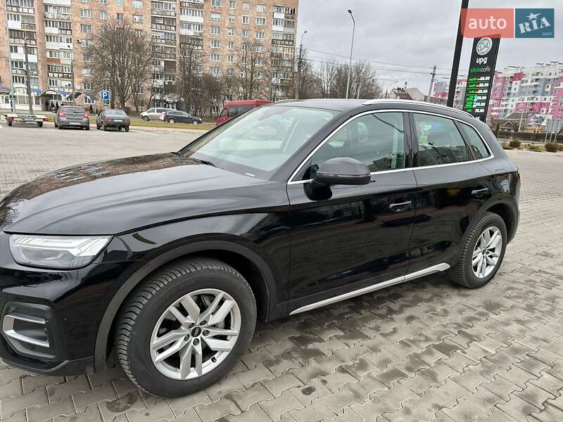 Внедорожник / Кроссовер Audi Q5 2021 в Луцке