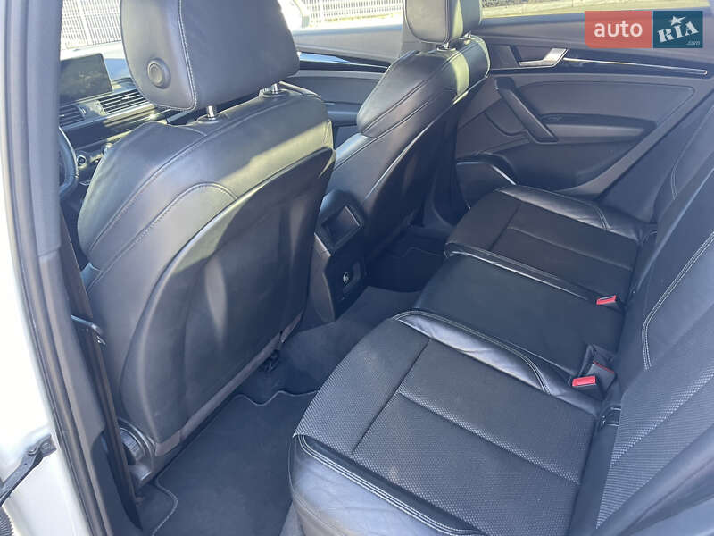 Внедорожник / Кроссовер Audi Q5 2017 в Львове