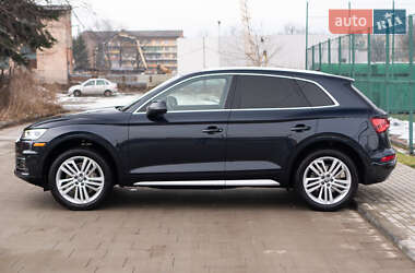 Внедорожник / Кроссовер Audi Q5 2018 в 