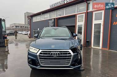 Позашляховик / Кросовер Audi Q5 2017 в Львові