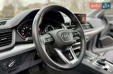 Позашляховик / Кросовер Audi Q5 2018 в 