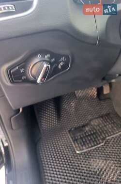 Позашляховик / Кросовер Audi Q5 2015 в 