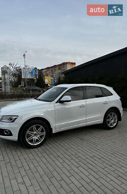 Позашляховик / Кросовер Audi Q5 2016 в 