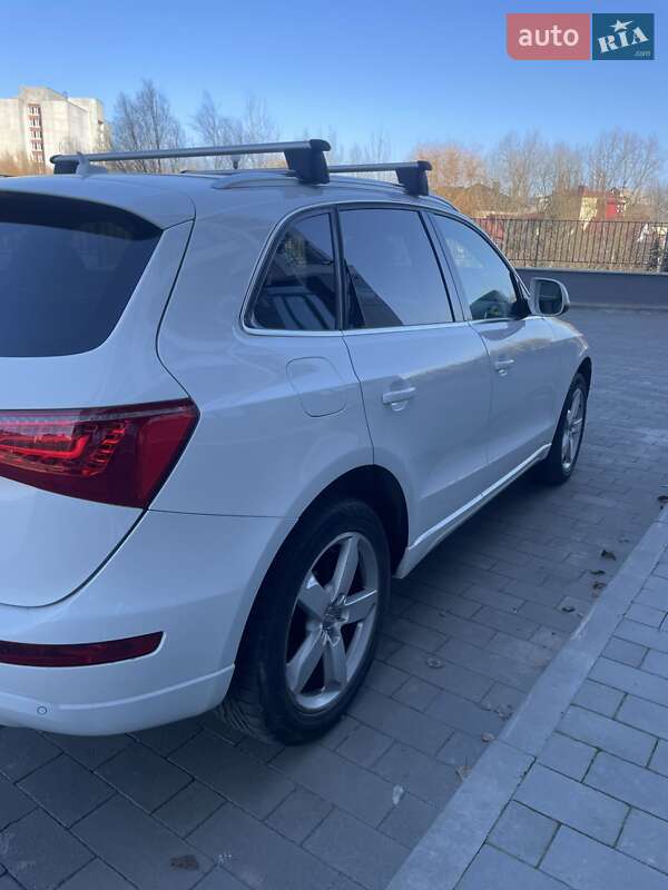 Позашляховик / Кросовер Audi Q5 2012 в Луцьку