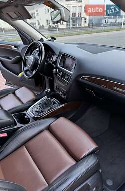Внедорожник / Кроссовер Audi Q5 2012 в 