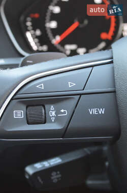 Позашляховик / Кросовер Audi Q5 2021 в 
