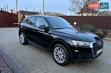 Позашляховик / Кросовер Audi Q5 2019 в Житомирі