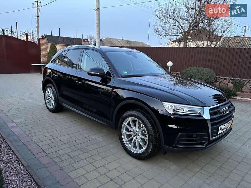 Внедорожник / Кроссовер Audi Q5 2019 в Житомире