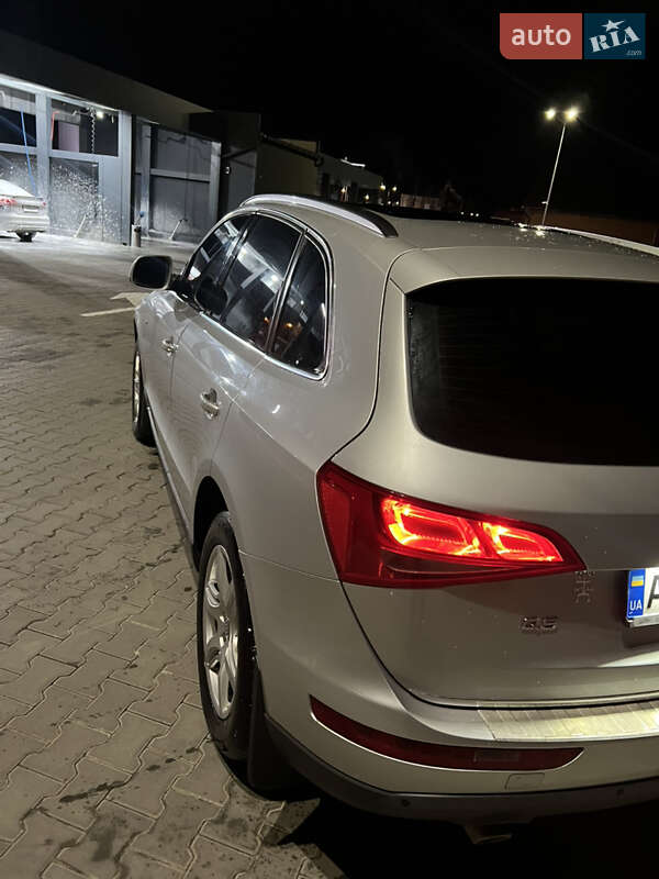 Позашляховик / Кросовер Audi Q5 2009 в Томашполі