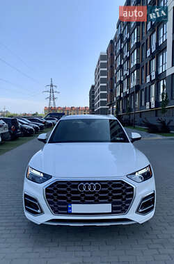 Внедорожник / Кроссовер Audi Q5 2021 в 