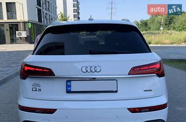 Внедорожник / Кроссовер Audi Q5 2021 в 