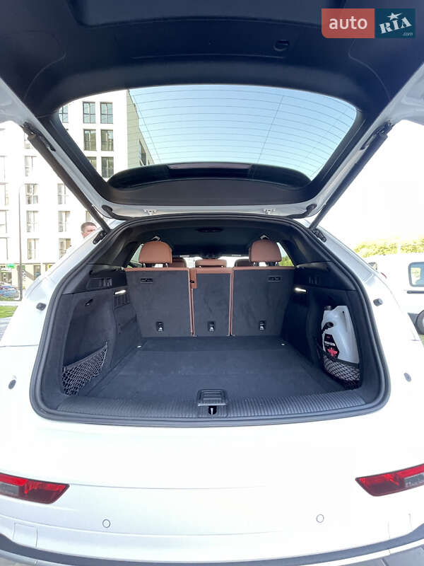 Внедорожник / Кроссовер Audi Q5 2021 в Львове