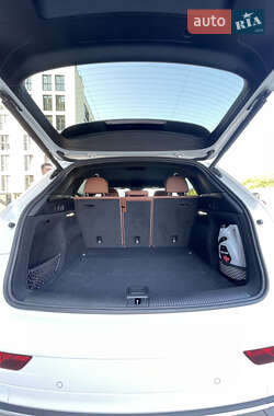 Внедорожник / Кроссовер Audi Q5 2021 в 