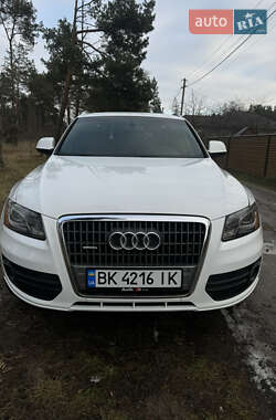 Позашляховик / Кросовер Audi Q5 2011 в Вараші