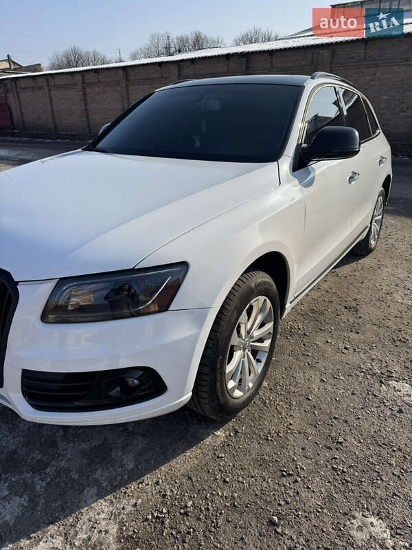 Внедорожник / Кроссовер Audi Q5 2014 в Александрие