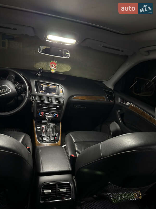 Внедорожник / Кроссовер Audi Q5 2014 в Александрие