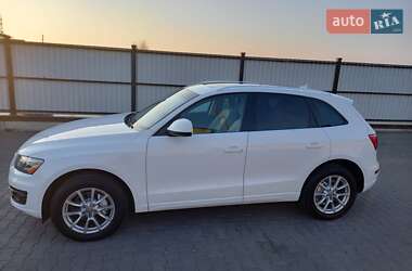 Позашляховик / Кросовер Audi Q5 2011 в Луцьку