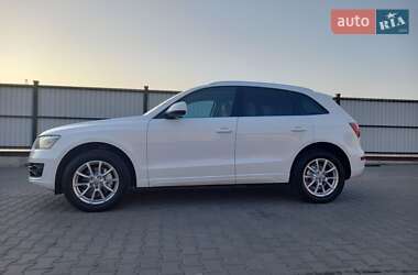 Позашляховик / Кросовер Audi Q5 2011 в Луцьку